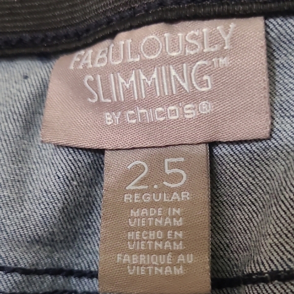 CHICO'S Fabulously Slimming Women's  Blue Denim Jeans - Size 14 (Chico's 2.5) - Picture 8 of 13